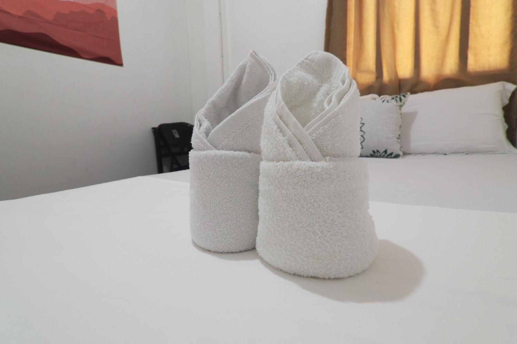 Aloha Hostel Siargao 卢纳将军城 外观 照片